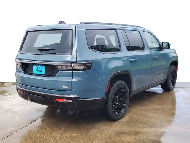 New 2026 Steel Blue Exterior Paint Jeep Limited Reserve image 4