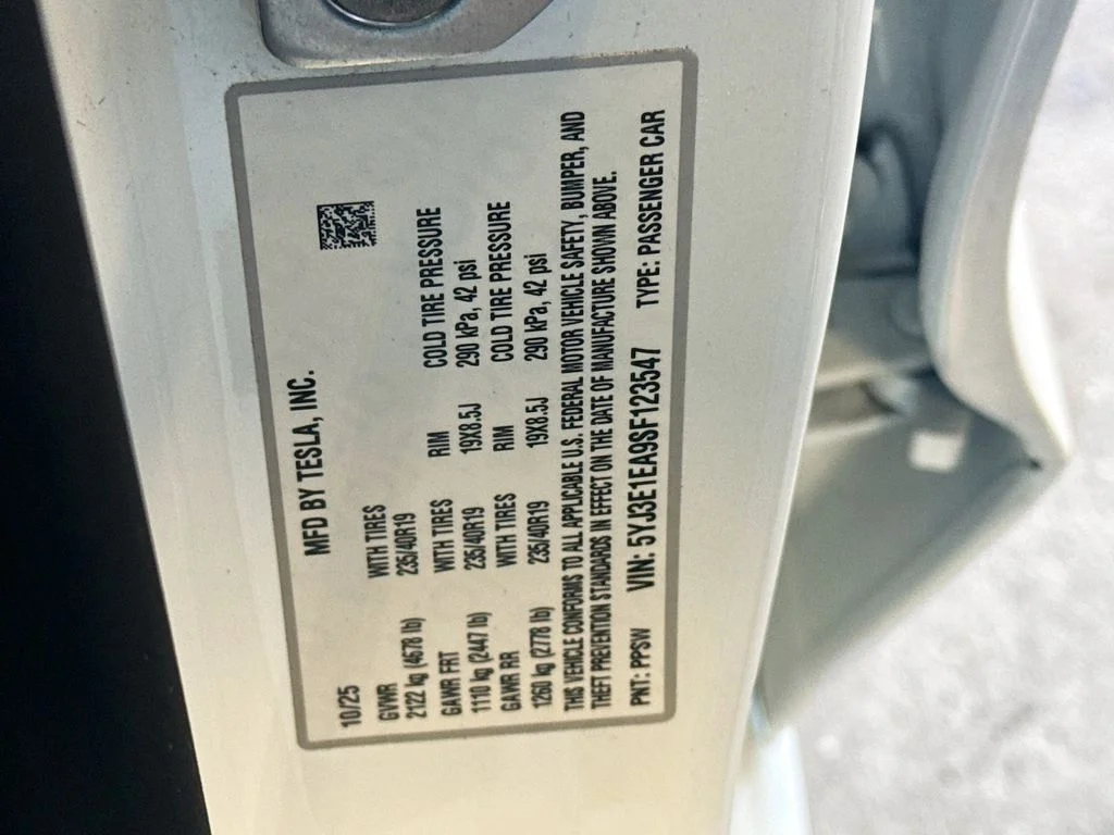 Used 2025  Tesla Standard image 27