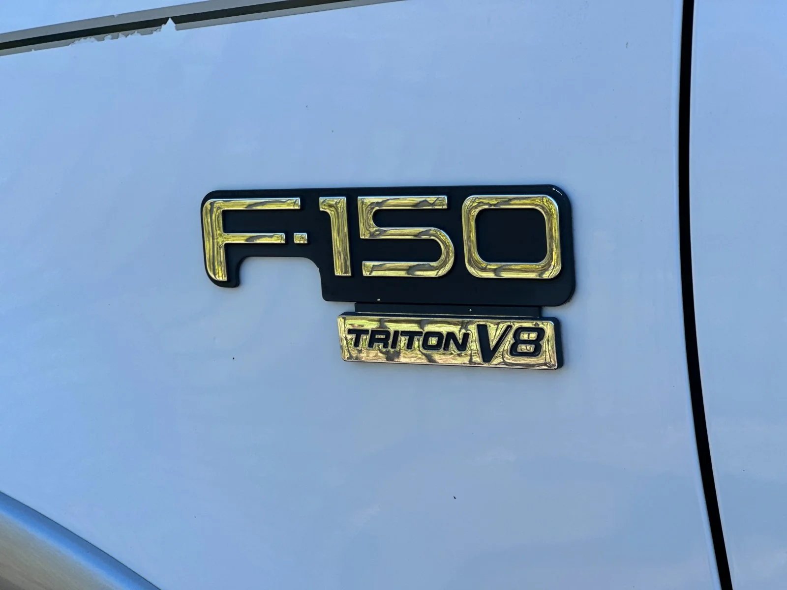 Used 1999 White Ford XLT image 24