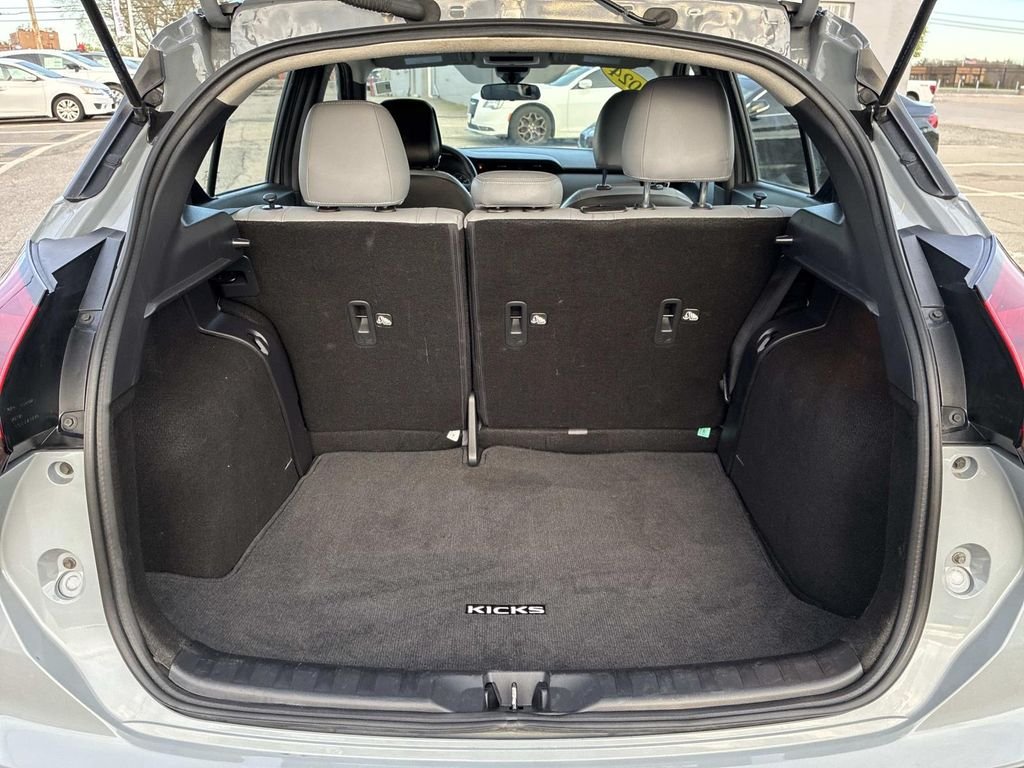 Used 2024 Gray Nissan SR image 14