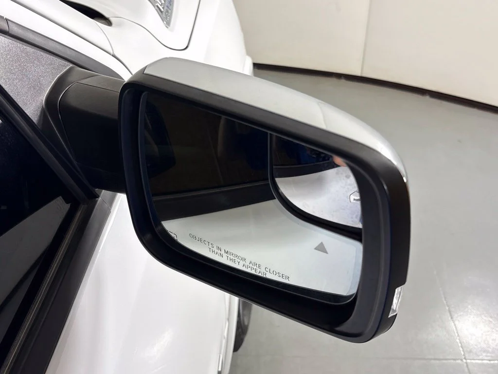 Used 2021 White Ram Laramie image 14