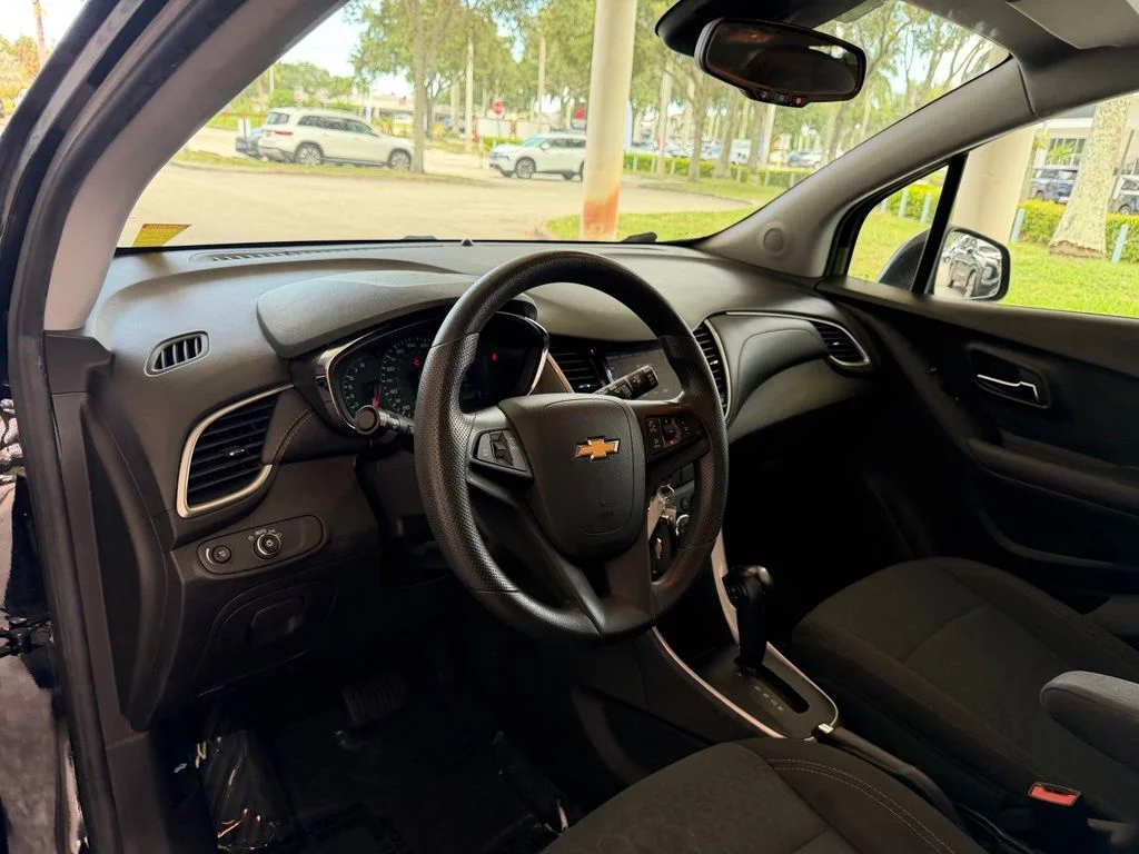Used 2020 Black Chevrolet LS image 7