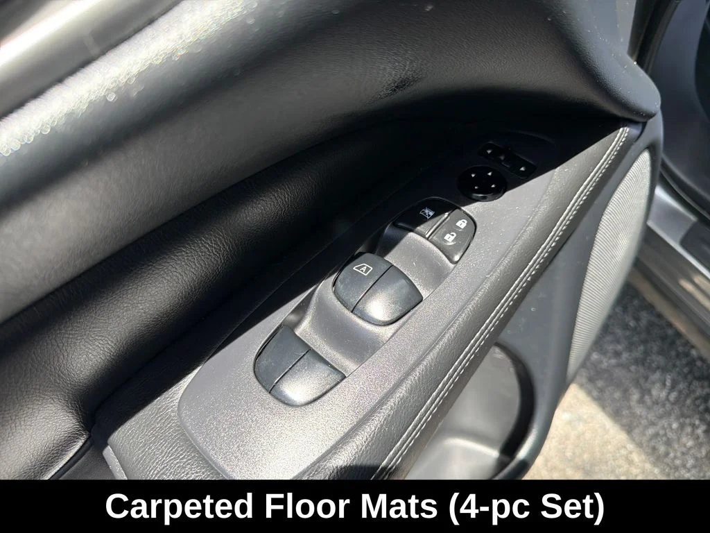 Used 2020 Gray Nissan S image 14