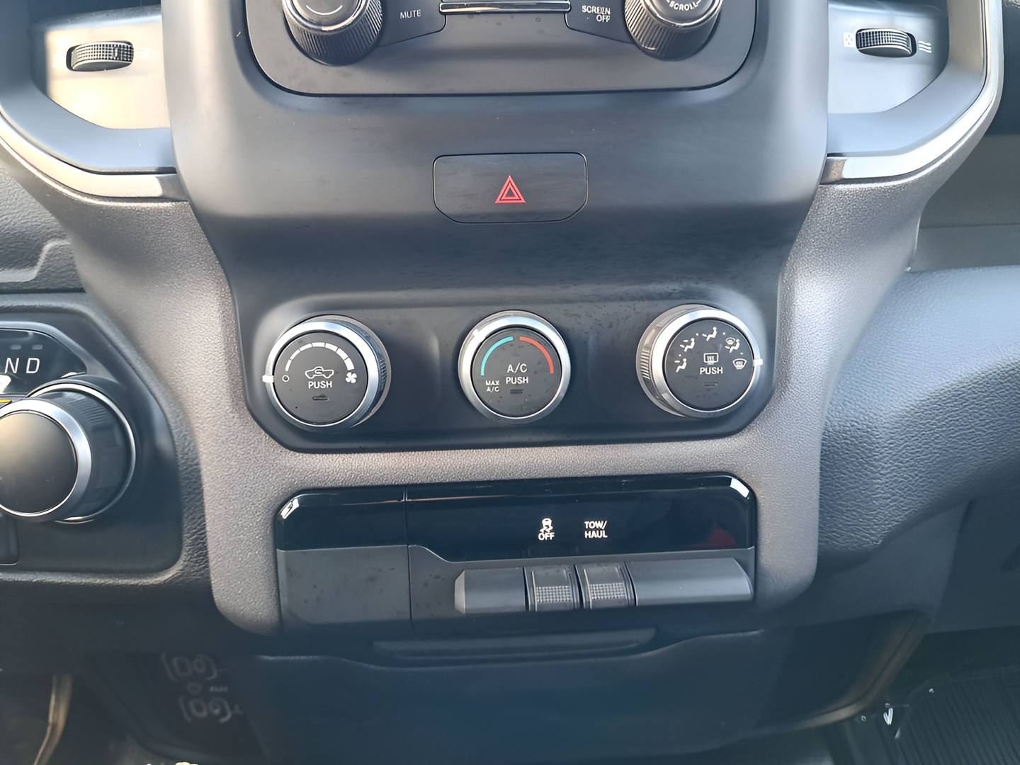 Used 2022 White Ram Tradesman image 25