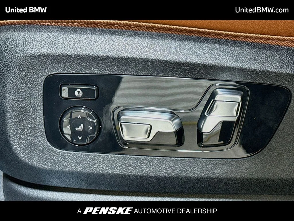 New 2026 Carbon Black Metallic BMW sDrive40i image 4
