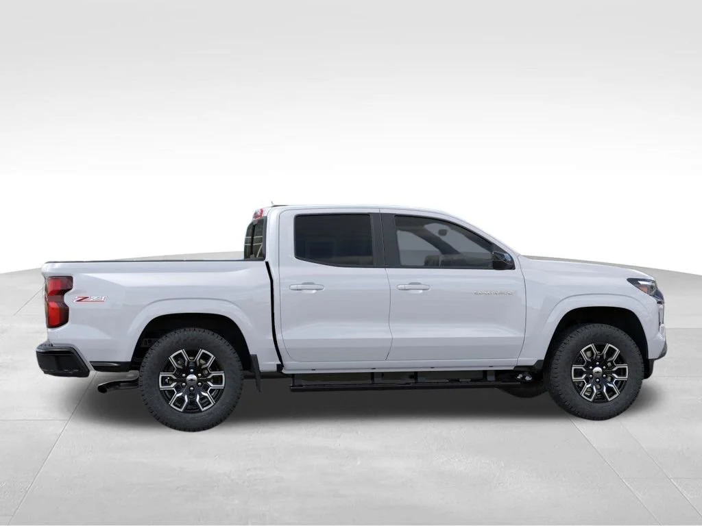 New 2026 Summit White Chevrolet Z71 image 5