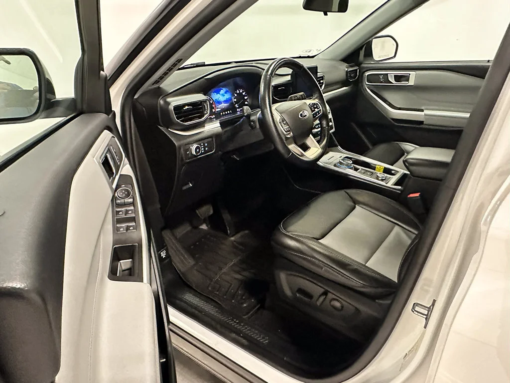 Used 2022 White Ford XLT image 21