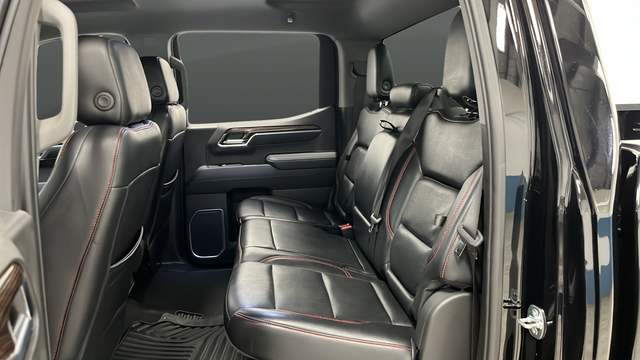 Used 2022 Onyx Black GMC Elevation image 22