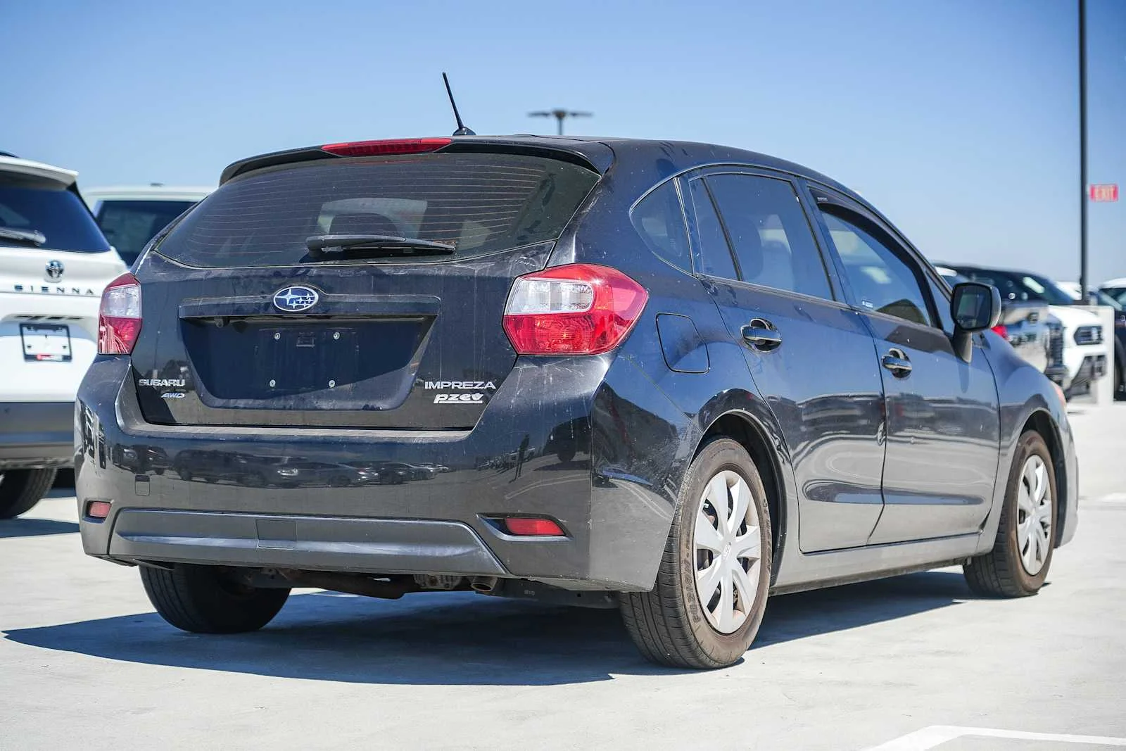 Used 2013 Crystal Black Silica Subaru 2.0i image 6