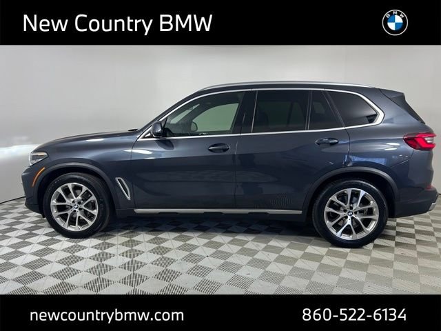 Used 2021 Arctic Grey Metallic BMW xDrive40i image 4