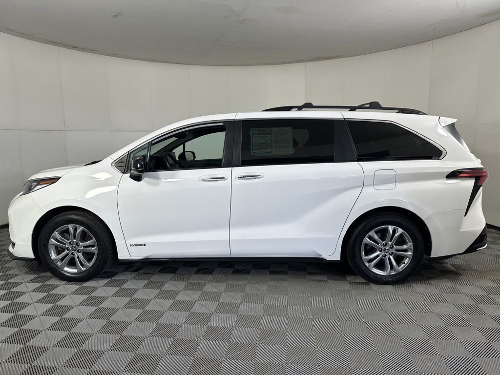 Used 2021 White Toyota XSE image 27