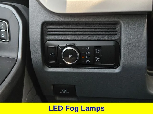 New 2026 Oxford White Ford F-350® XL image 22