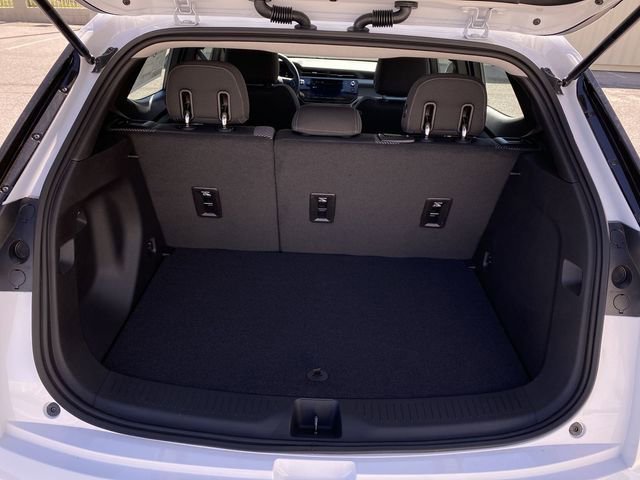2027 Chevrolet Bolt LT - Photo 37