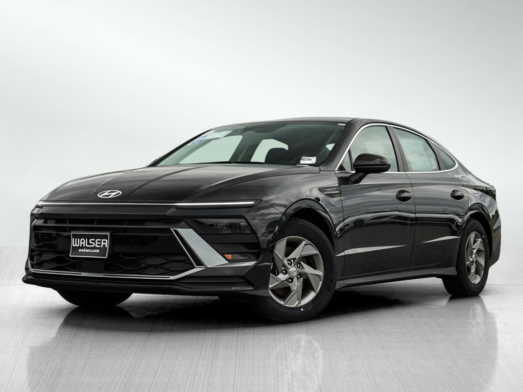 New 2026 Carbon Blue Hyundai SE FWD image 25