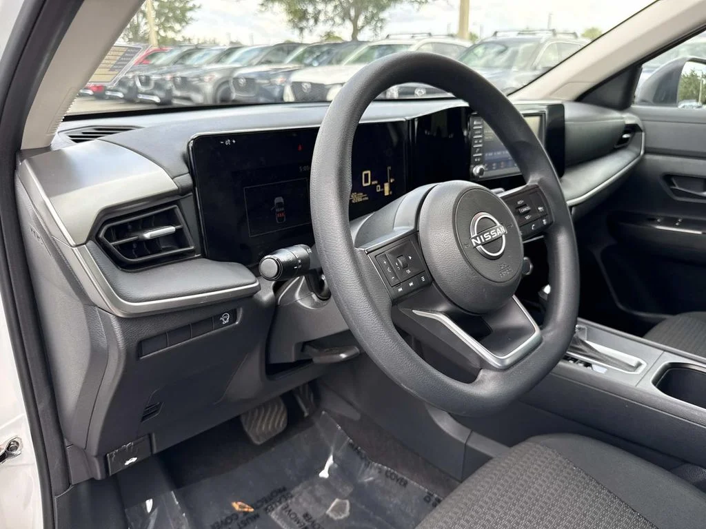 Used 2025 White Nissan S image 23