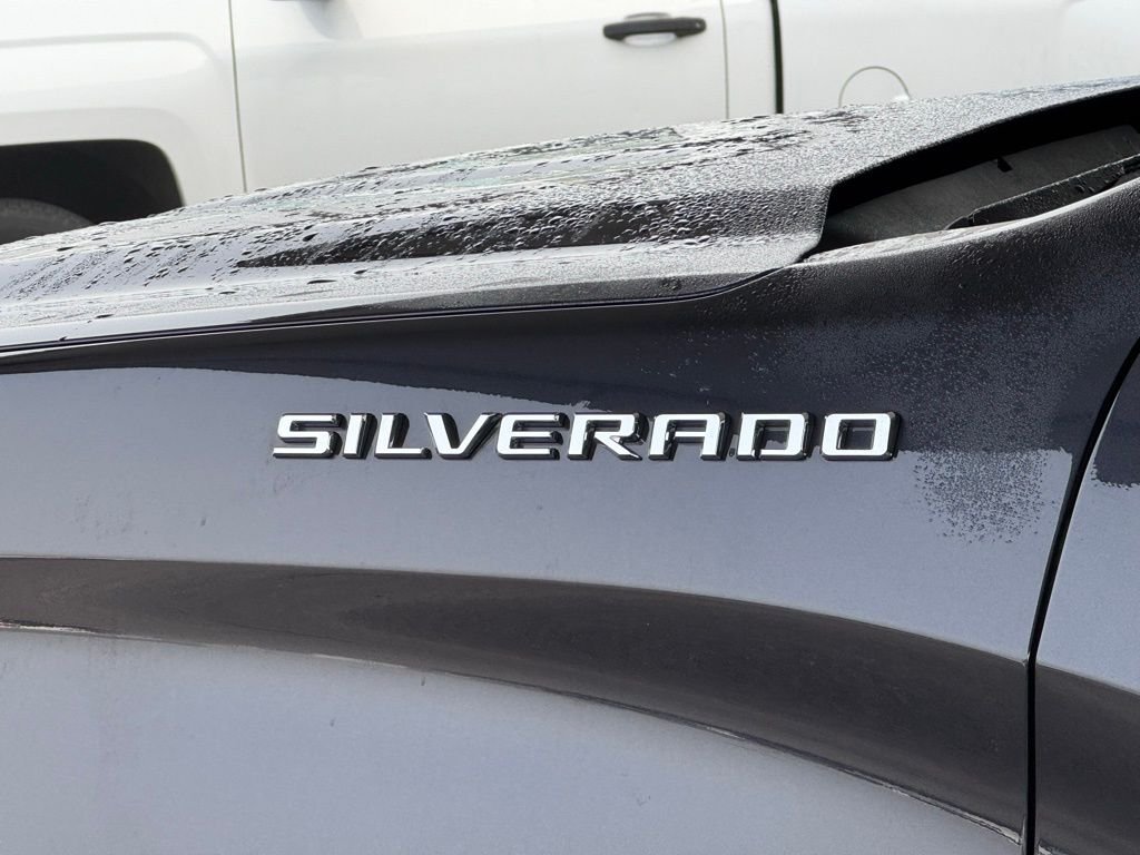 Used 2024 Gray Chevrolet LT image 5