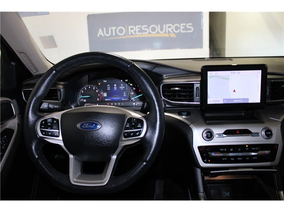 Used 2022 White Ford XLT image 36