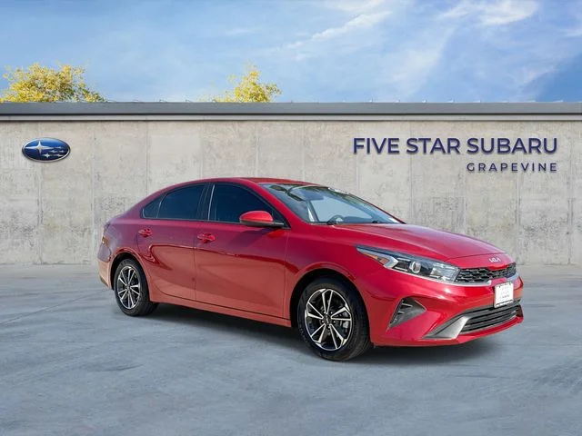 2023 Kia Forte LXS AT's photo