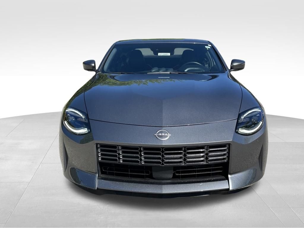 Used 2025 Gray Nissan Performance image 4