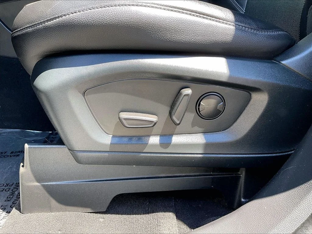 Used 2022 Gray Ford Limited image 27