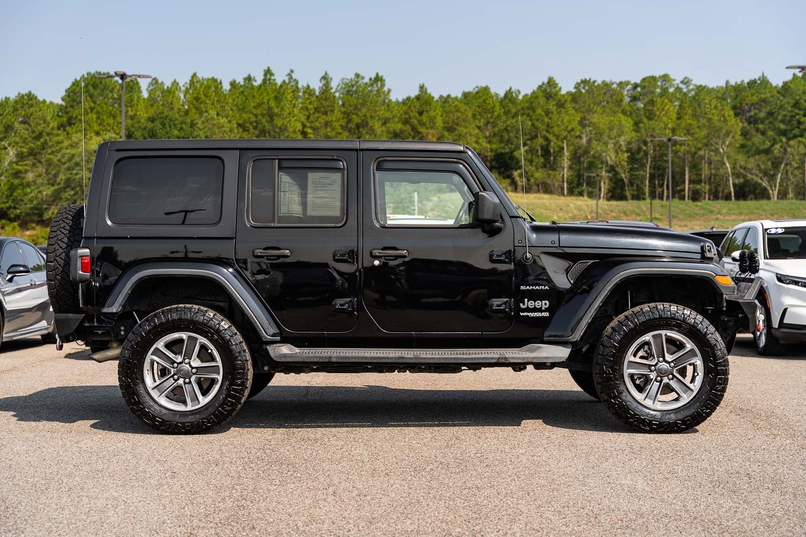 Certified Used 2021 Black Jeep Unlimited Sahara image 8