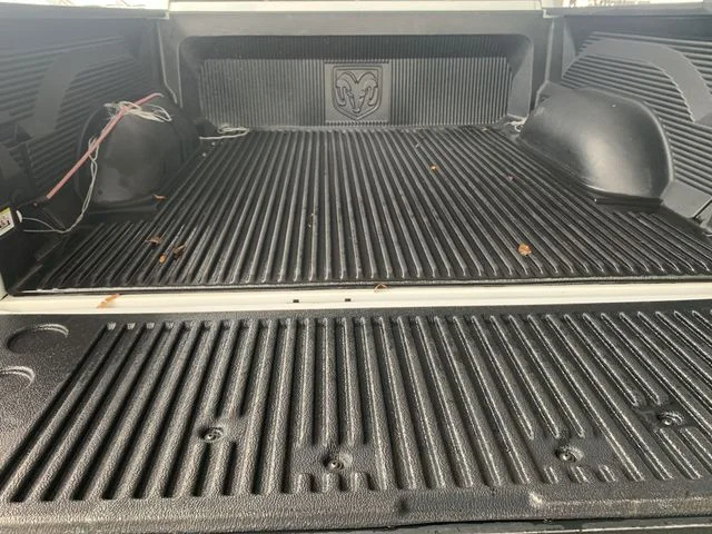 Used 2019 White Ram Warlock image 26