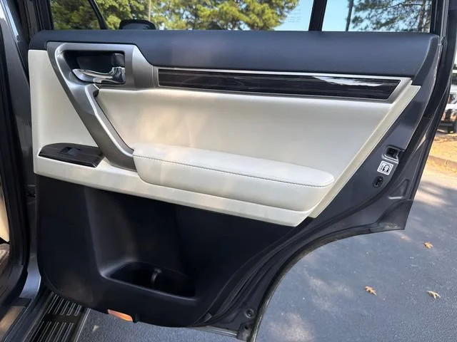 Used 2020 Gray Lexus GX 460 Premium image 16