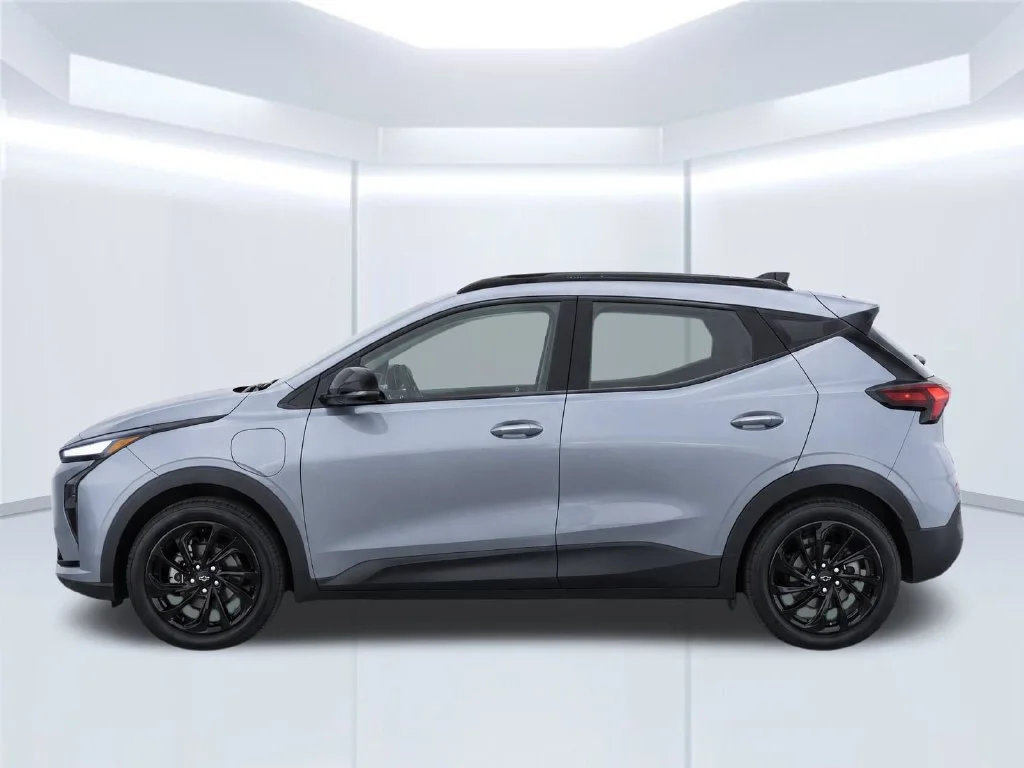 New 2027 Gray Chevrolet RS image 9