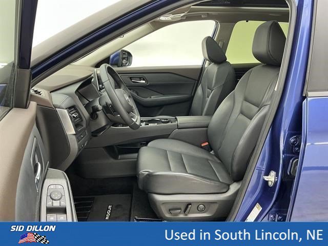 Used 2023 Caspian Blue Metallic Nissan SV image 17