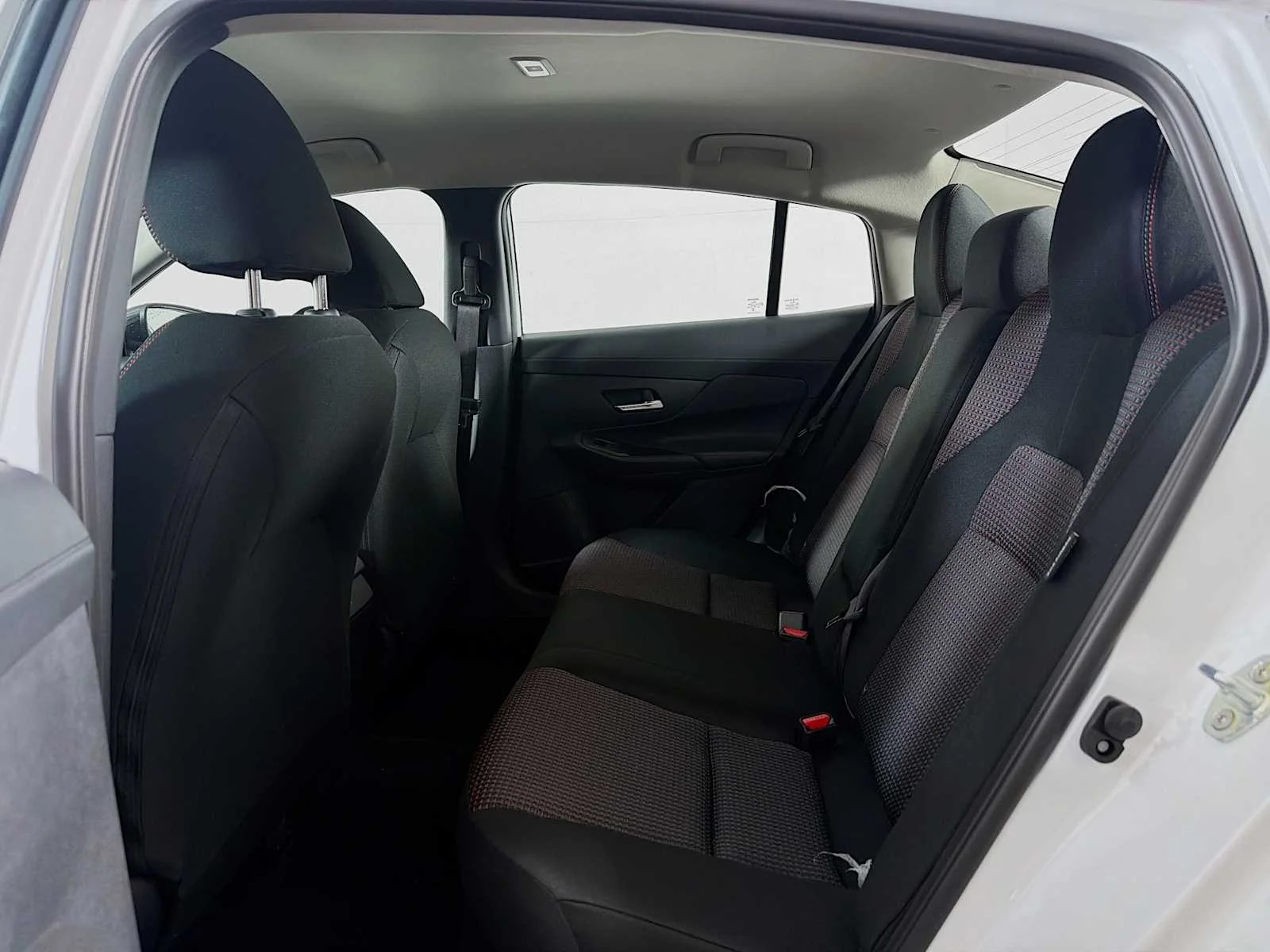 New 2026 Aspen White TriCoat Nissan SR image 5
