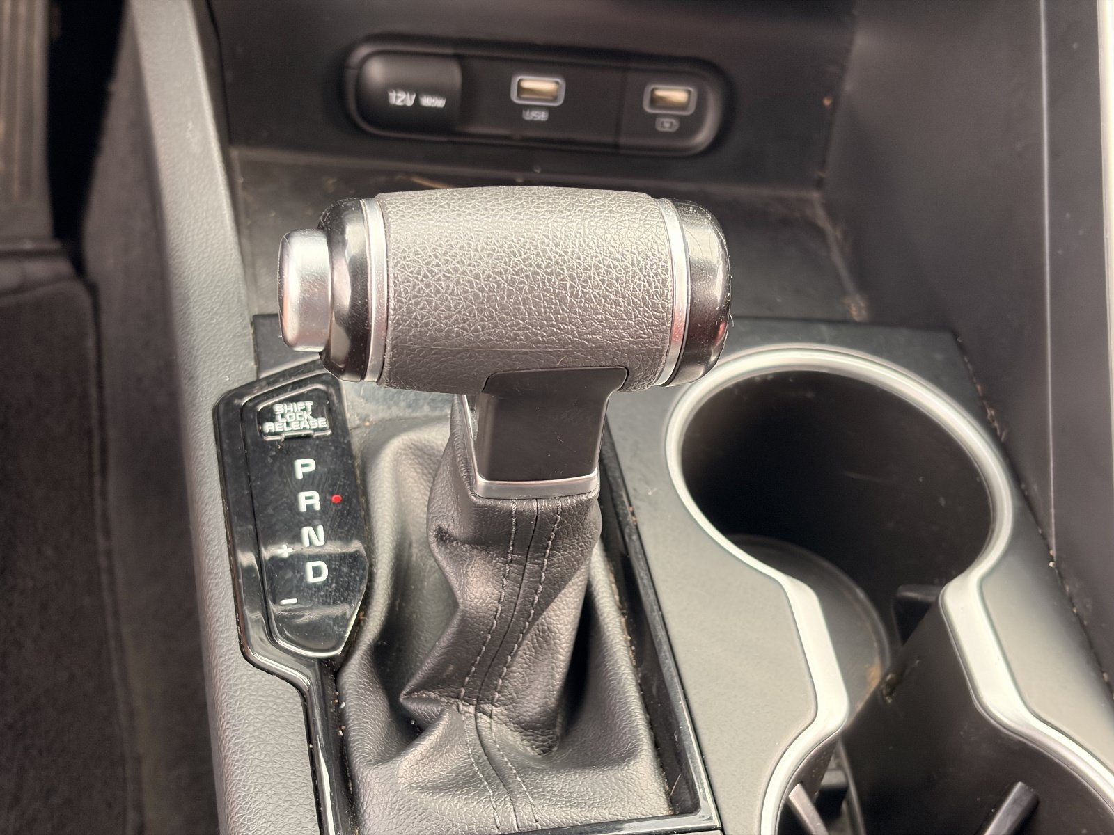 Used 2023 White Kia GT-Line image 21