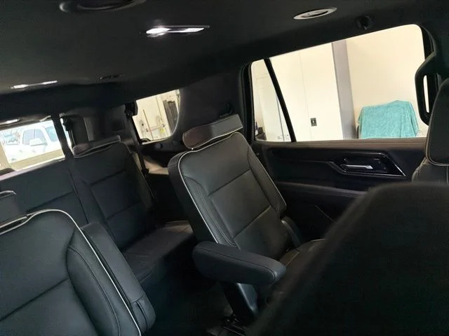 Used 2025 White GMC Elevation image 45