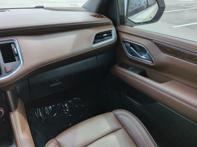 Used 2024 Beige Chevrolet High Country image 17