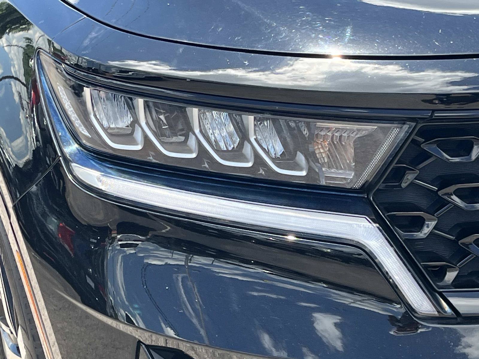 Used 2022 Ebony Black Kia S image 7