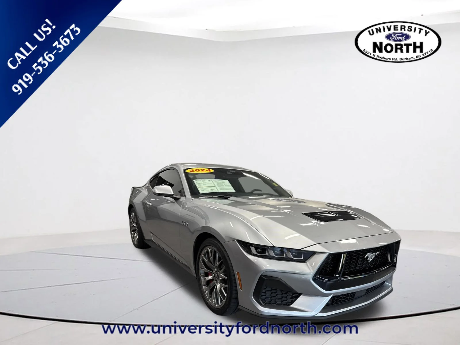 Used 2024 Iconic Silver Metallic Ford GT Premium image 1