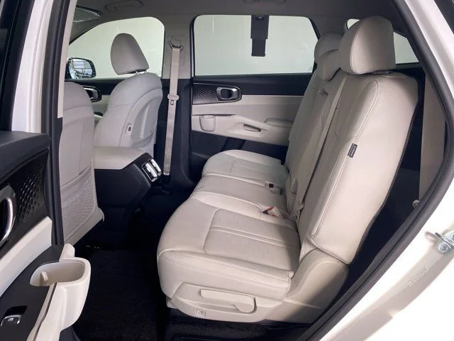 New 2026 Snow White Pearl Kia EX image 32