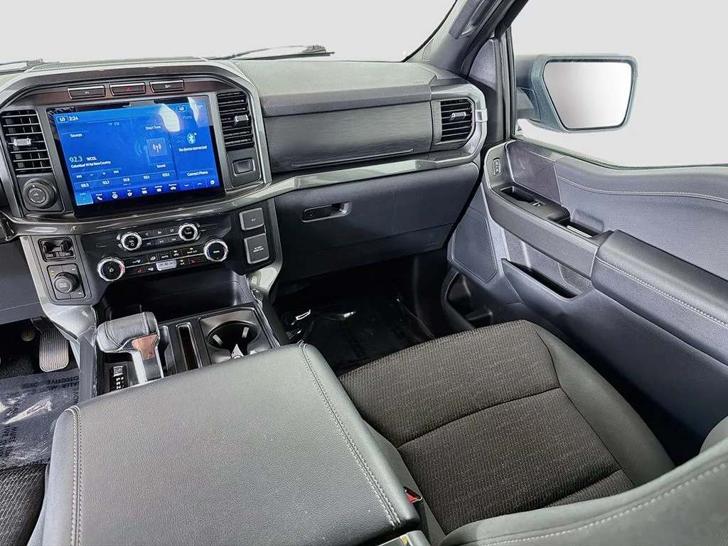 Used 2023 Oxford White Ford XLT image 28