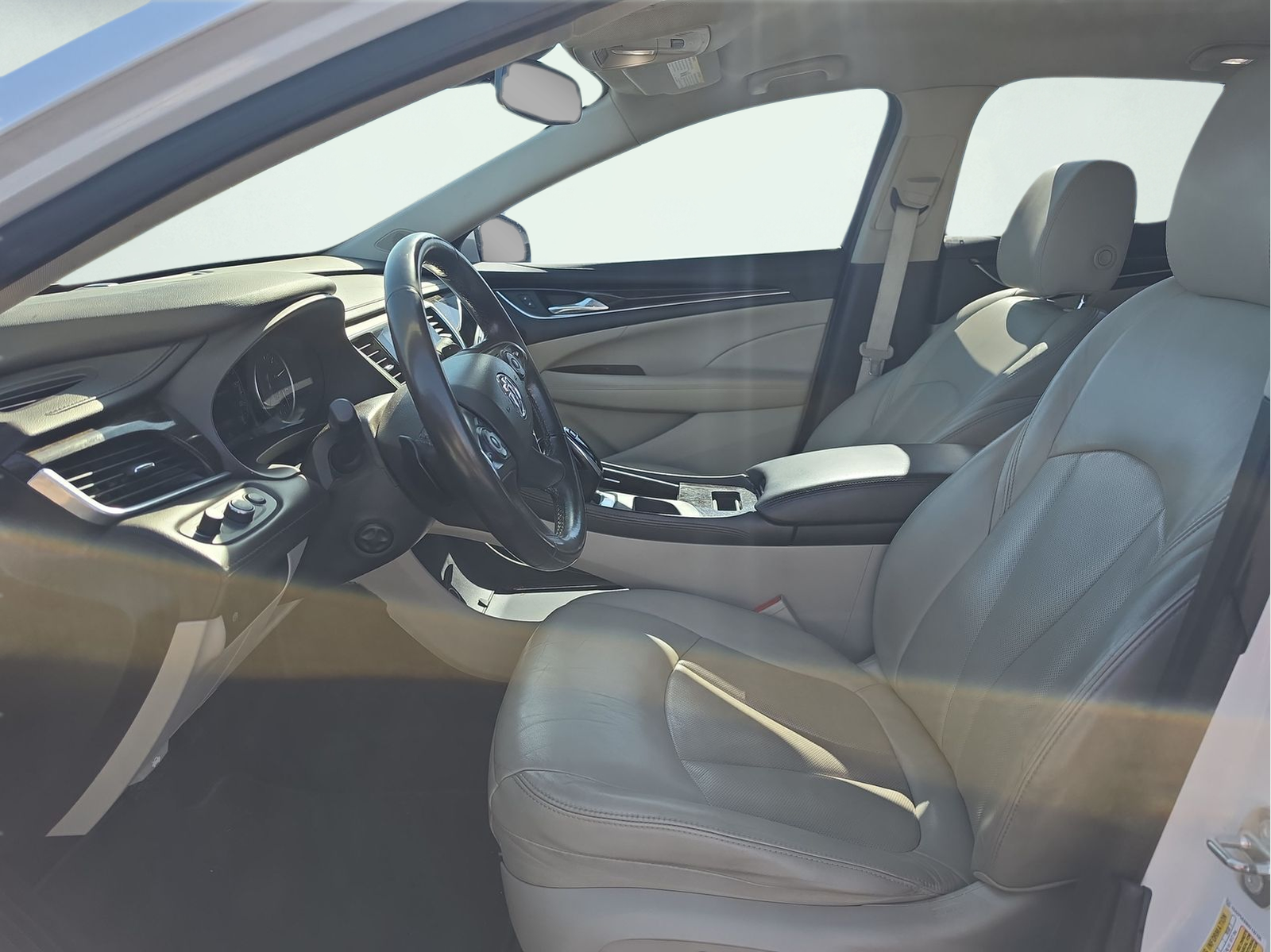 Used 2017 White Buick Essence image 16
