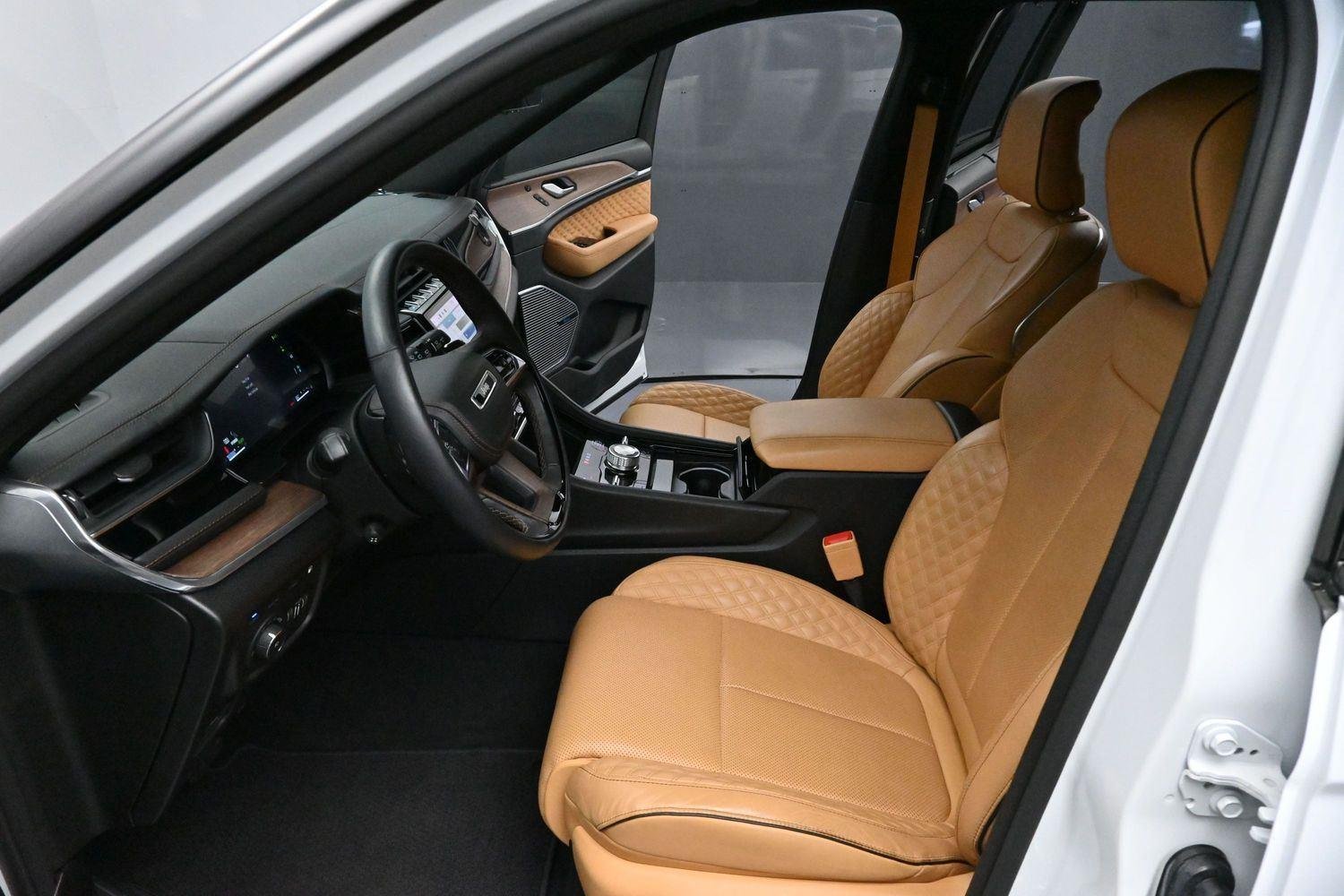 Used 2022 Bright White Clearcoat Jeep Summit image 12
