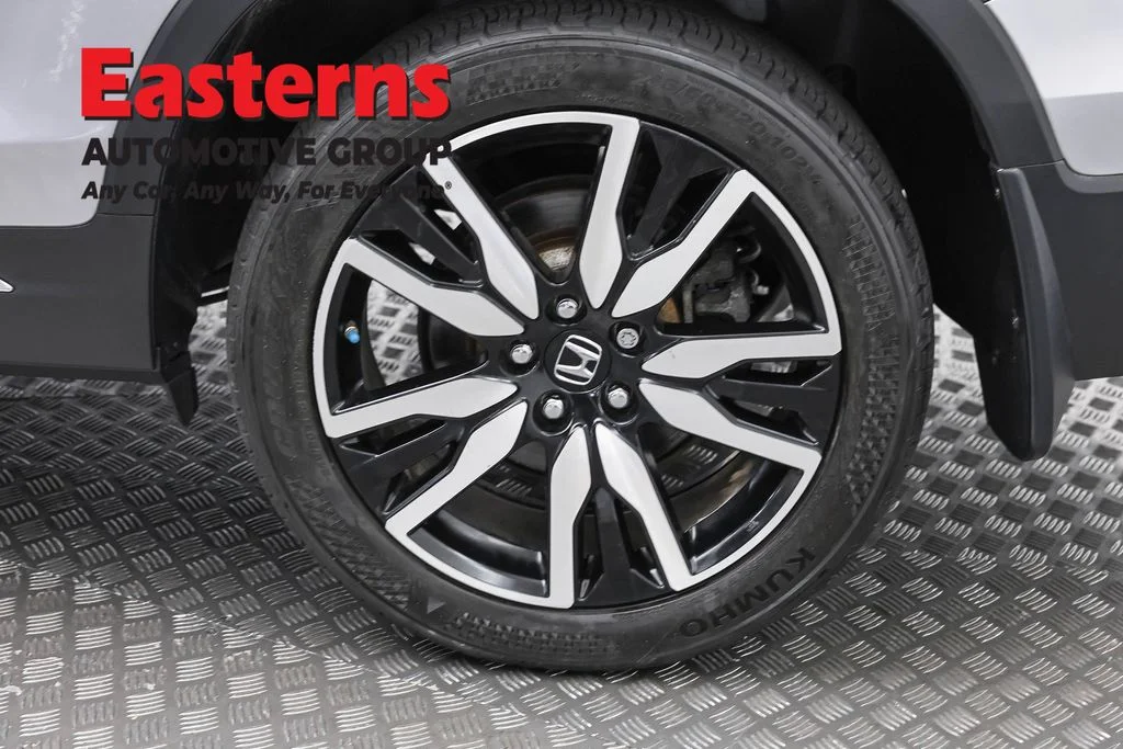 Used 2019 Silver Honda Elite image 37