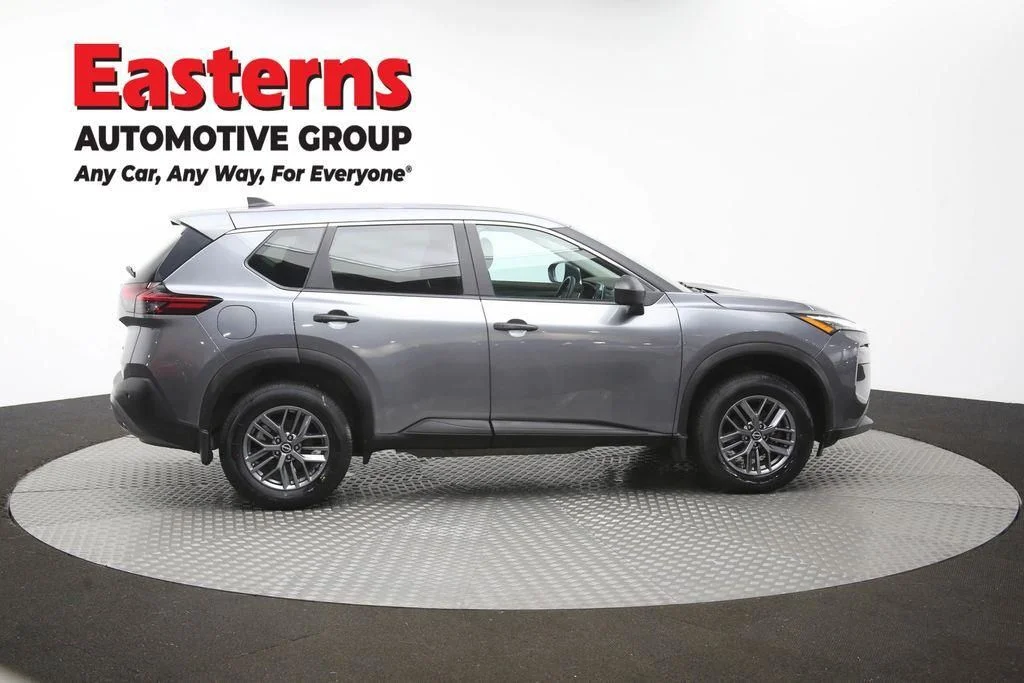 Used 2023 Gray Nissan S image 47