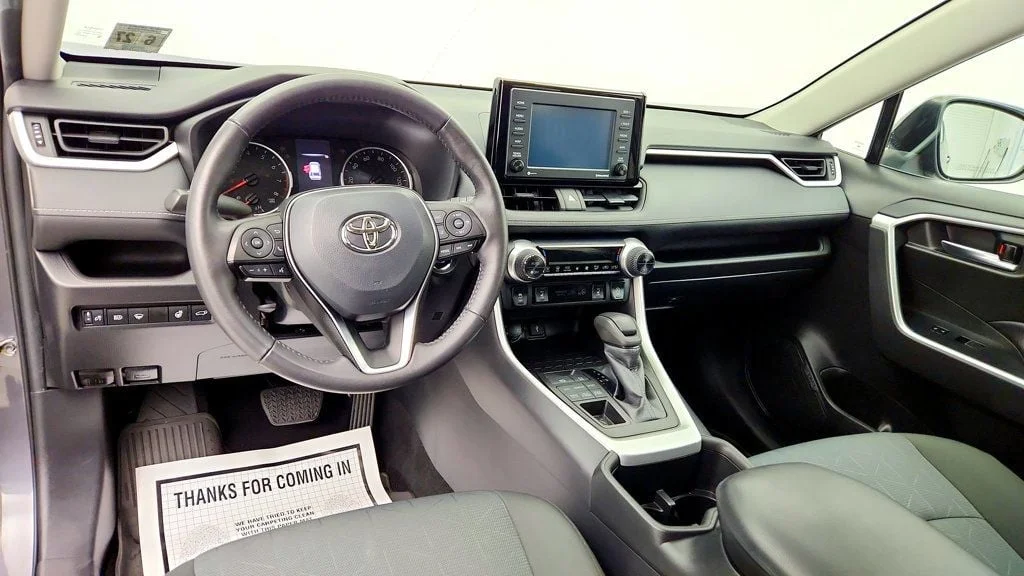 Used 2022 Magnetic Gray Metallic Toyota XLE AWD image 13