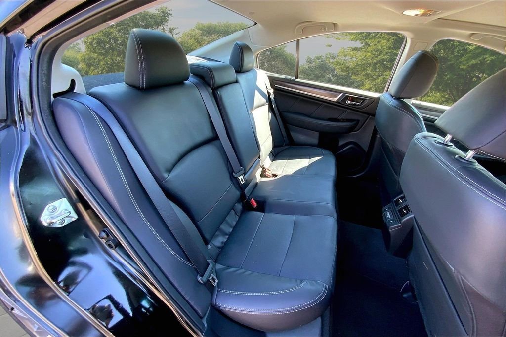 Used 2018 Black Subaru 2.5i image 25