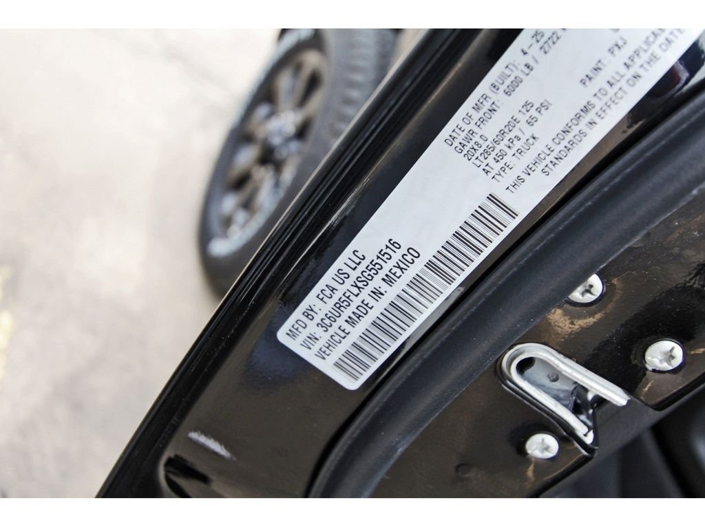 2025 RAM 2500 Laramie - Photo 17