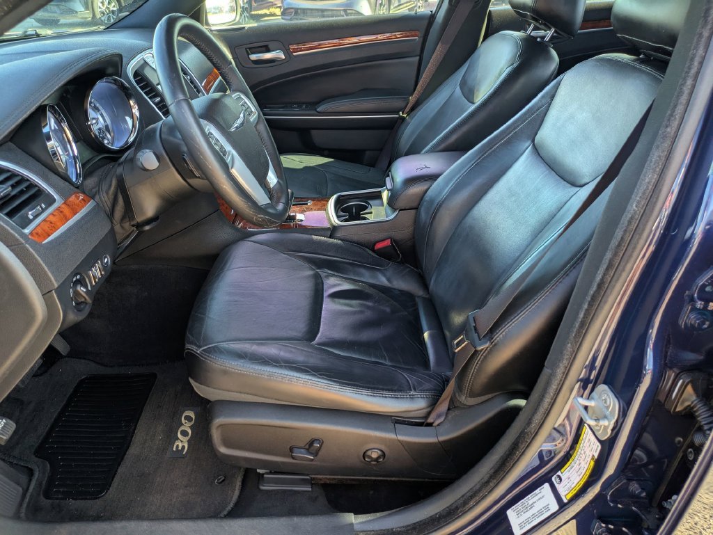 Used 2014 Blue Chrysler Base image 14