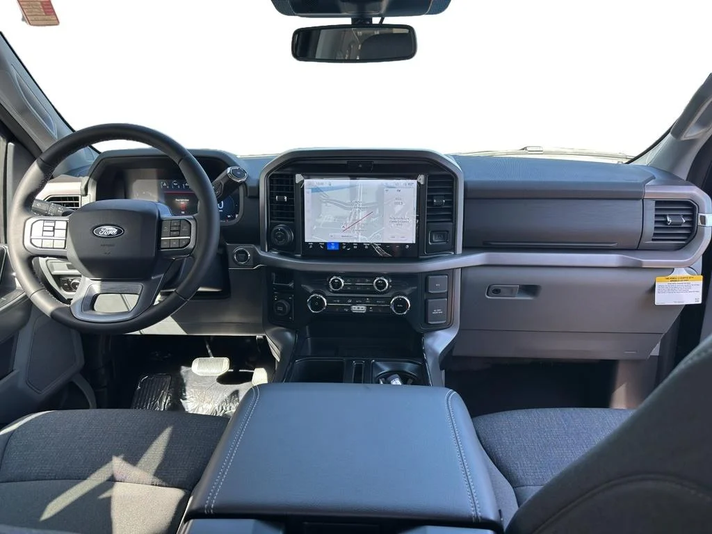 New 2026 Agate Black Metallic Ford XLT image 3