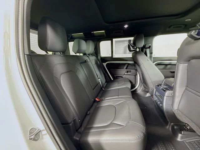 New 2026 Fuji White Land Rover S image 29