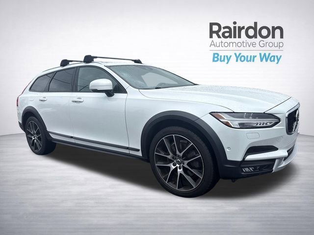 2017 Volvo V90 Cross Country Base