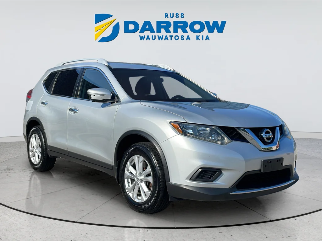 Used 2015 Silver Nissan SV image 7