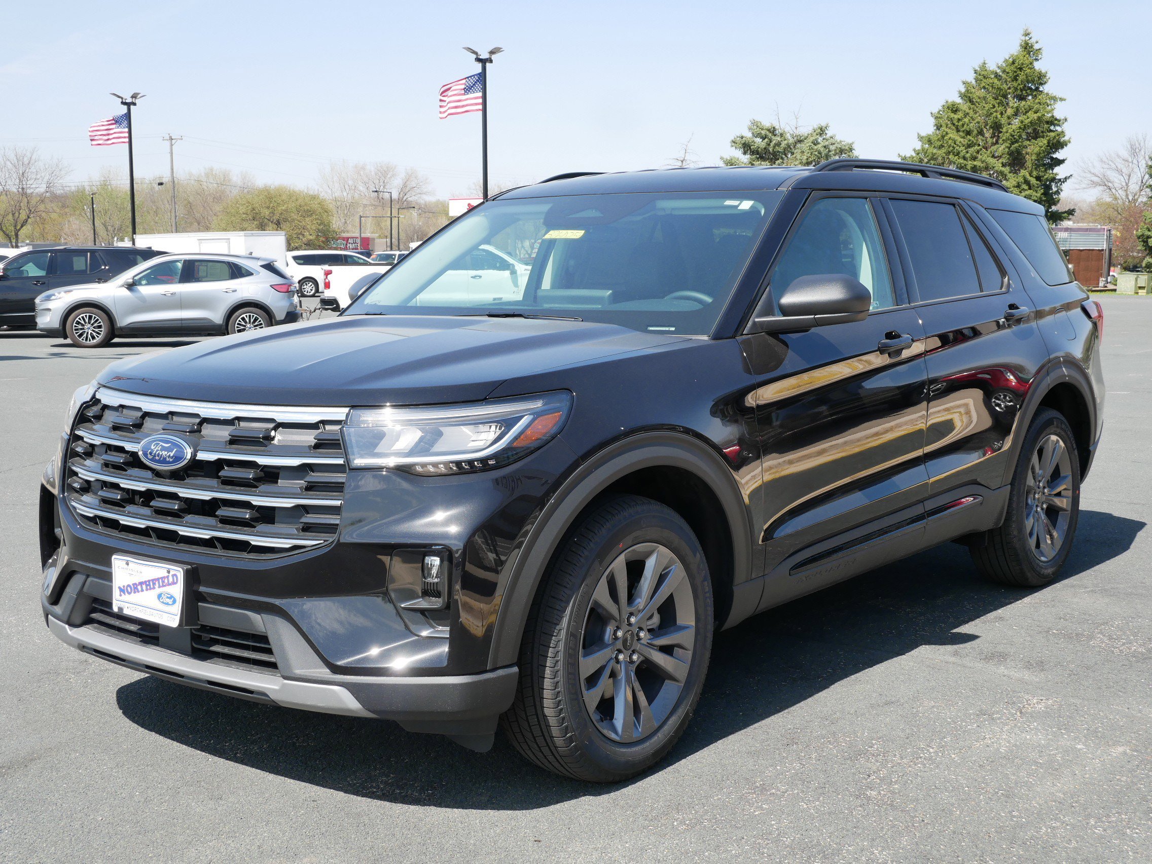 View vehicle photo 4